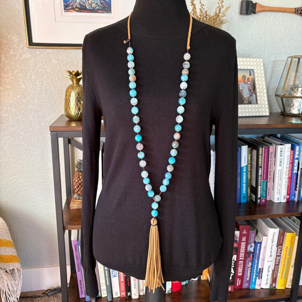 Boho Crackle Agate Tassel Necklace with Leather Cord & Heart Clasp‎